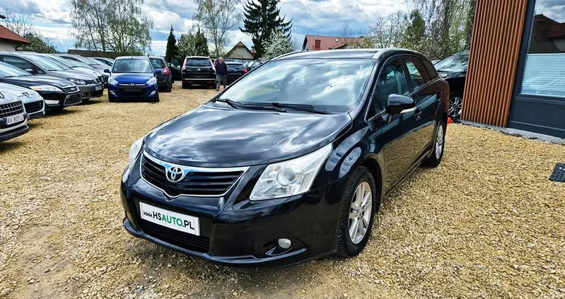 samochody osobowe Toyota Avensis cena 24900 przebieg: 227000, rok produkcji 2009 z Śrem